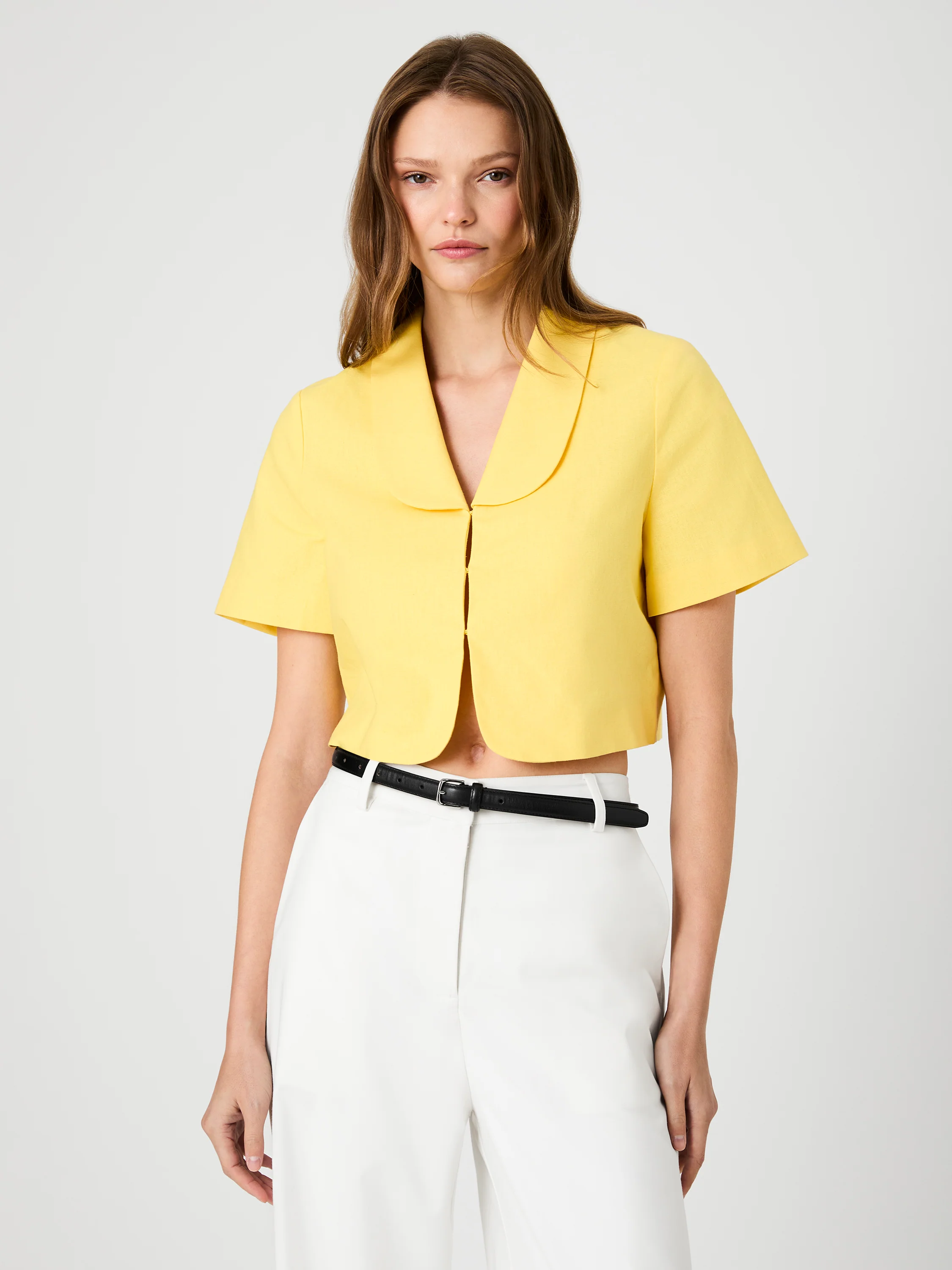 THEO LINEN OVERSIZED COLLAR TOP - Image 2