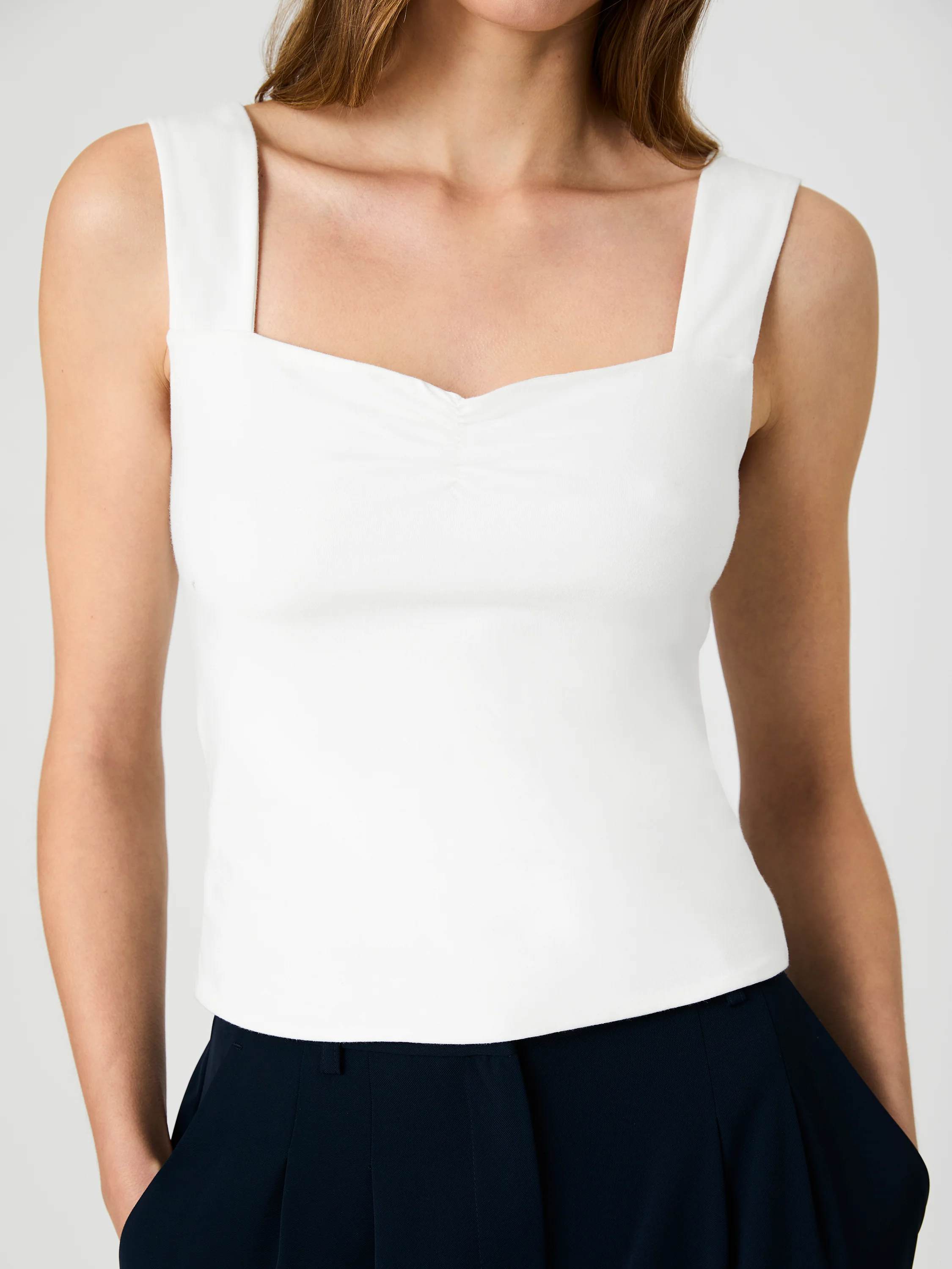 MAISIE JERSEY KNIT RUCHED FRONT TANK - Image 3