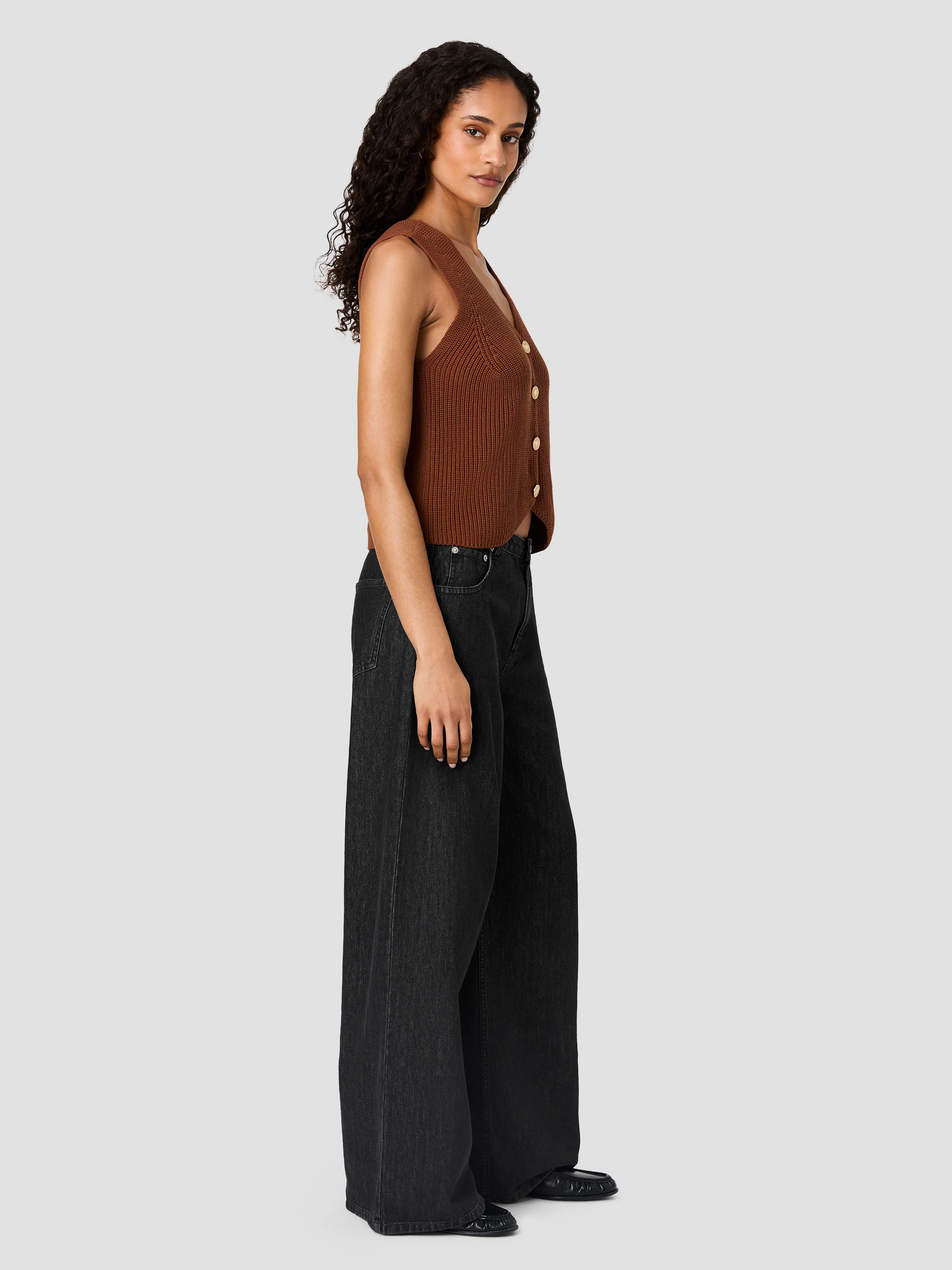 MOZART V-NECK RIB VEST - Image 5