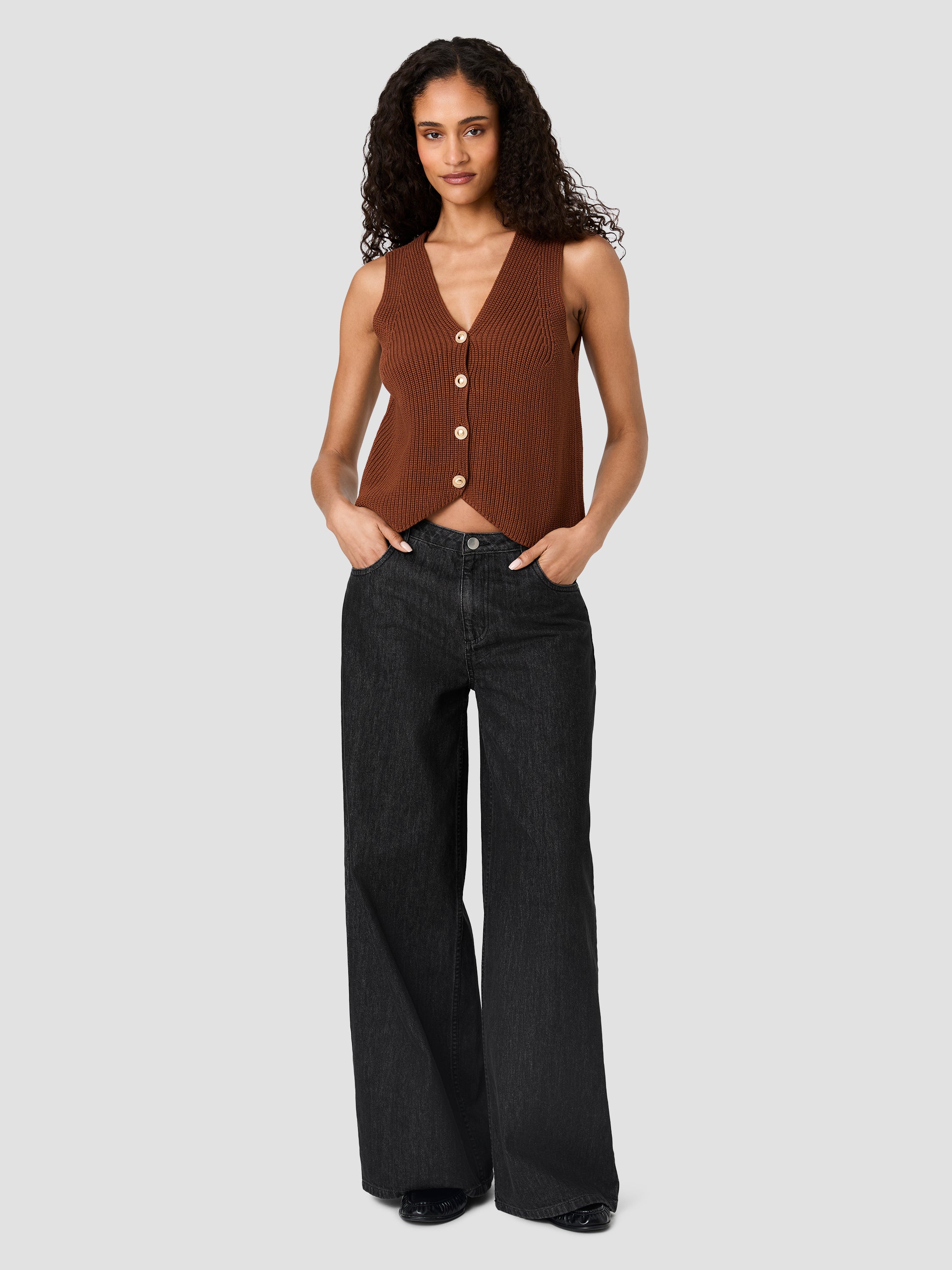 MOZART V-NECK RIB VEST - Image 6