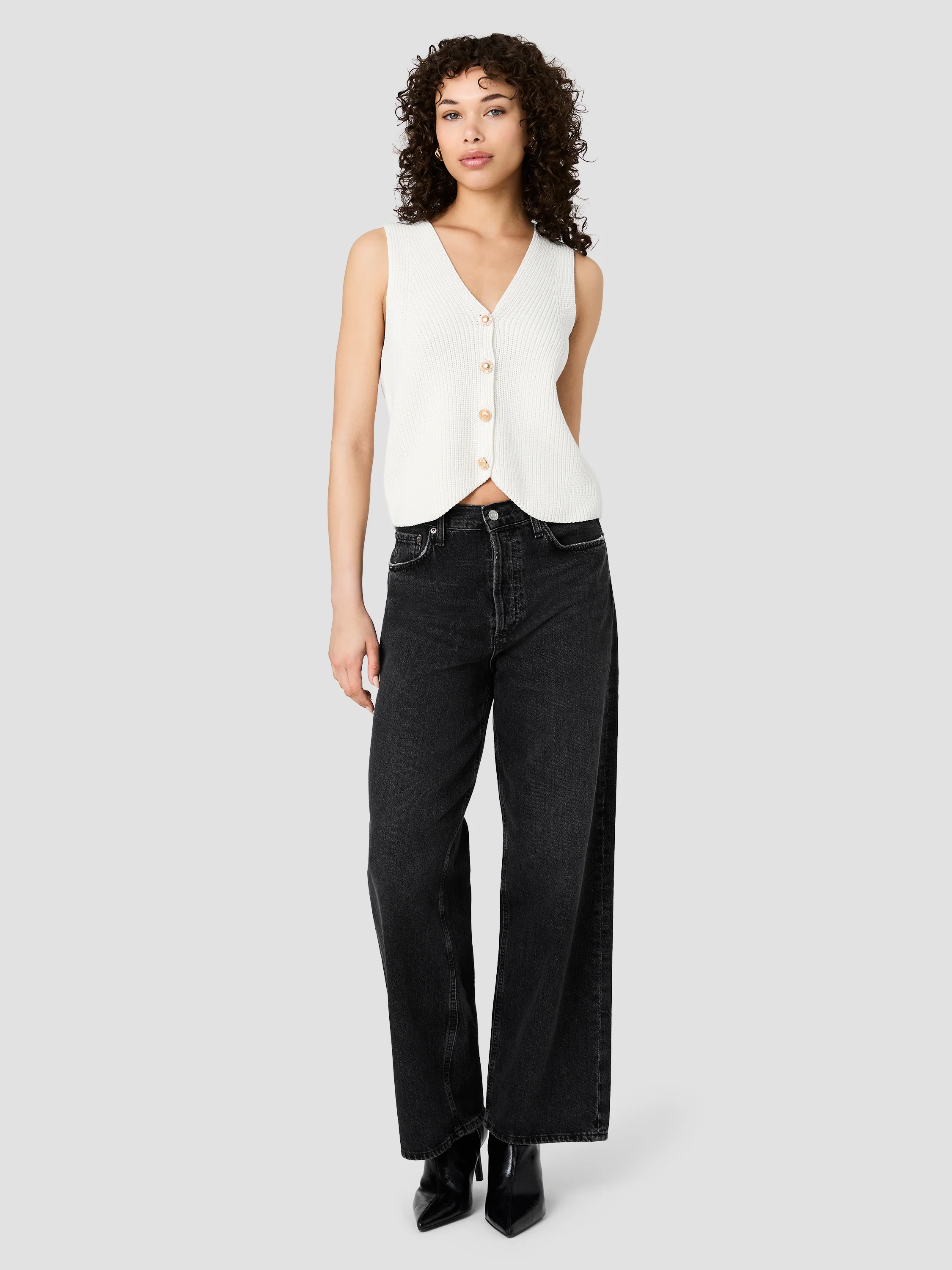 MOZART V-NECK RIB VEST - Image 6
