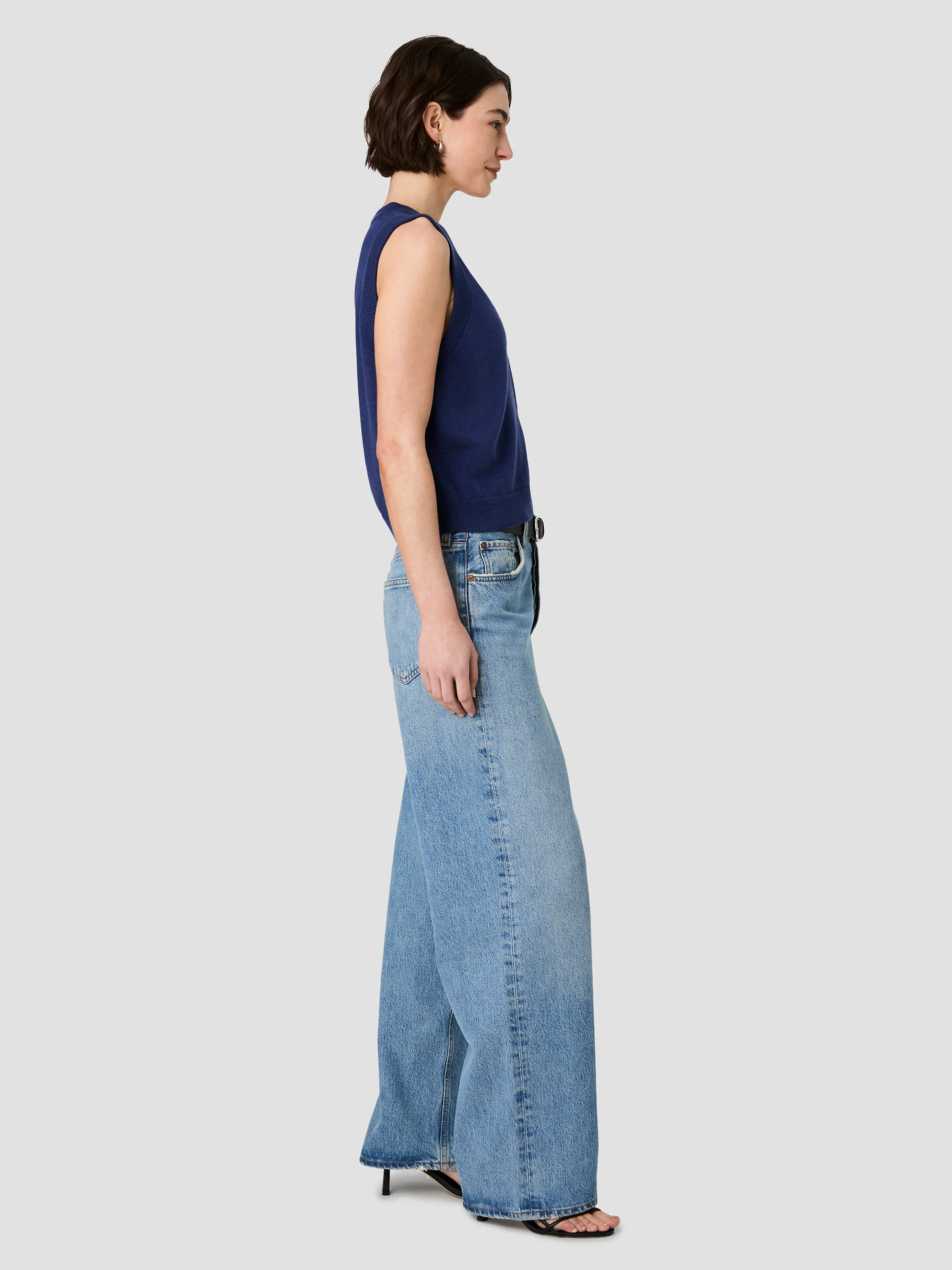 WILLA KNIT V-NECK VEST - Image 4
